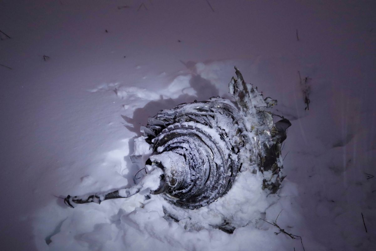17:26, 10 апреля 2018   мир   1173   В момент падения самолета Ан-148 толщина снежного покрова составляла около полутора метров